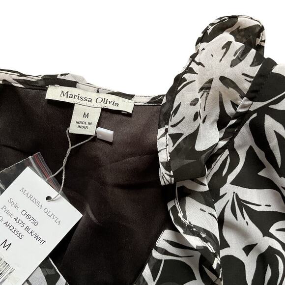 Marissa Olivia Black/White Flutter Sleeve Dress.  NWT  Size Medium - Picture 4 of 7